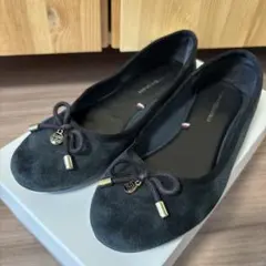 ブラック スエード パンプス リボン付き