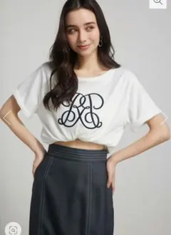 リエンダ　刺繍ロゴプリント　ロゴプリント 半袖Tシャツ ホワイトのサムネイル