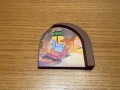 トムとジェリー カプセルトイ ジェリーとタフィーがいるお家フィギュア