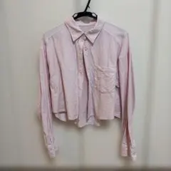GU ピンクシャツ