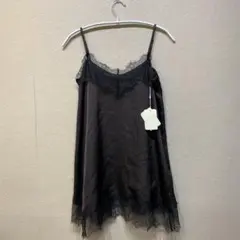 新品　タグ付き　AZULbymoussy レースフレアサテンキャミ　ブラックのサムネイル