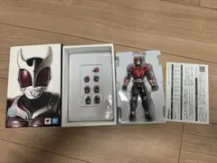 フィギュアーツ 真骨彫 仮面ライダークウガマイティフォーム（ディケイドVer.)