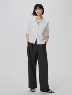 【美品】ユニクロ 24年 タックワイドパンツ ブラック Ｓサイズ