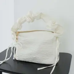 マジェスティックレゴン　ノベルティ　2024AW　くしゅくしゅバッグ　アイボリー