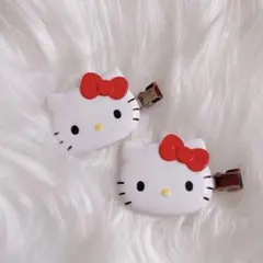 サンリオ　ハローキティ ヘアクリップ 2個セット