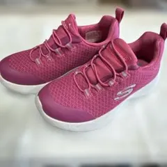 SKECHERS ピンク スニーカー