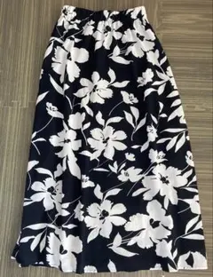 黒白花柄ロングスカート