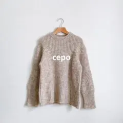 CEPO セポ クルーネック ニット セーター ベージュ Mサイズのサムネイル