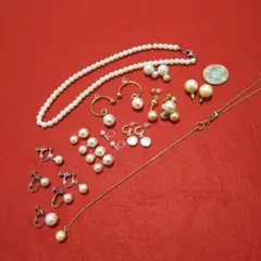 ホワイトパールネックレスとピアスセット