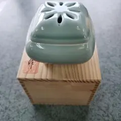 蔵の中にあった鍋島青磁向付一対 - メルカリ