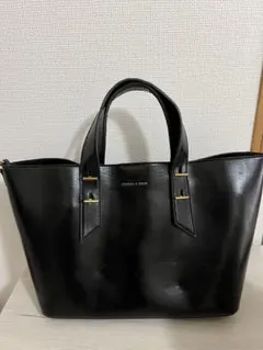 CHARLES & KEITH ハンドバッグのサムネイル