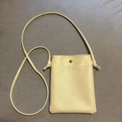 アイボリー ショルダーバッグ