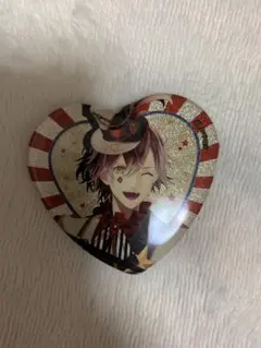 ディアボリックラバーズ　逆巻アヤト　ハート型缶バッジ