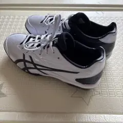 ASICS スパイクシューズ ホワイト/ネイビー