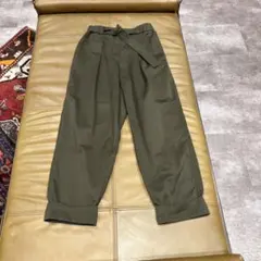 カーキパンツ　ベルト付