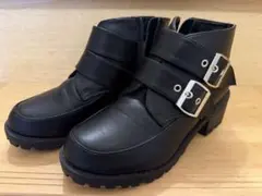 ダブルベルト　ショートブーツのサムネイル