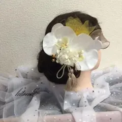 ❁⃘*胡蝶蘭髪飾り 白　結婚式  成人式 アーティフィシャルフラワー　前撮リ　和装
