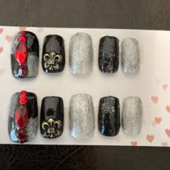 ネイルチップ 黒 グレー 赤 ストーン装飾 10個セット