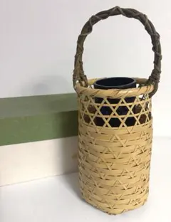 未使用 華道具 白竹 花籠 掛置兼用 竹おとし付き 和室 竹細工 竹編 花器紙箱 未使用 華道具 白竹 花籠 掛置兼用 竹おとし付き 和室 竹細工 竹編