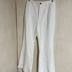 GU ホワイトフレアパンツ ゴムウエスト