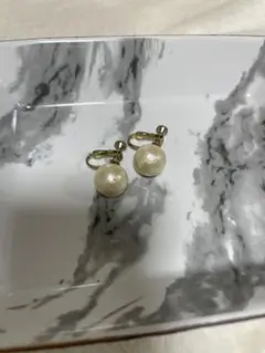 パール風クリップ式イヤリング