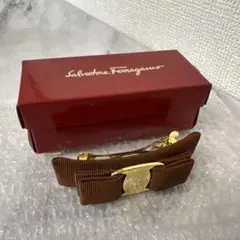 Salvatore Ferragamo ヴァラ バレッタ ブラウンのサムネイル