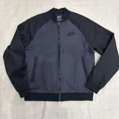 NIKE 薄手ジャケット Mサイズ　美品のサムネイル
