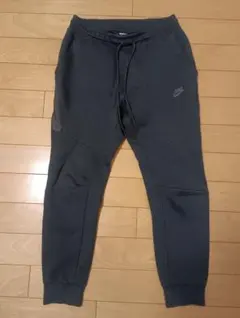 NIKEナイキ テックフリース ジョガー パンツ　サイズM