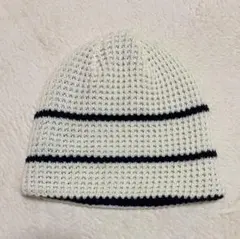 ニット帽 ホワイトとブラックストライプ
