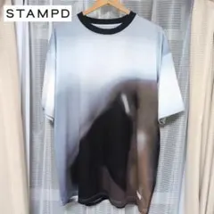 スタンプド STAMPD / オーバーサイズ 総柄Tシャツのサムネイル