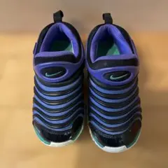 Nike キッズスニーカー ブラック/パープル