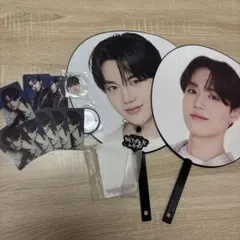 treasure WONDERLAND ペンミ ドヨン うちわ 顔アクキー