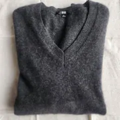 美品　ユニクロ　カシミヤ　Vネックセーター　XL