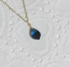 ロンドンブルートパーズクォーツのネックレス　ゴールド　天然石　ペンダント