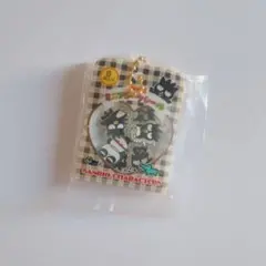 《匿名配送》サンリオ シャカシャカフレークシール風チャーム バッドバツ丸