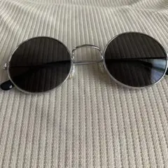 シルバーラウンドサングラス ブラックレンズ
