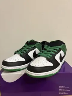 Nike SB Dunk Low Black and Classic Green