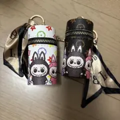 新品レア★モノグラム★ラブブLABUBUリップケースキーホルダー2個セット
