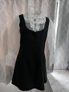 韓国ブラックフリル襟Aラインワンピース