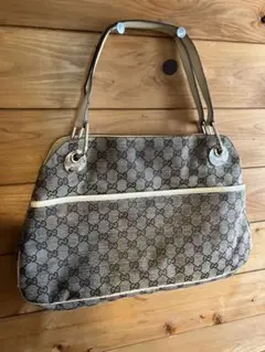 Gucci GGキャンバスショルダーバッグ