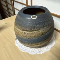 【信楽焼】中型陶器花瓶 黒と茶色のストライプ　高さ19cmのサムネイル
