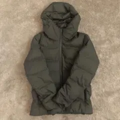 UNIQLO ユニクロ ダウンジャケット　シームレスダウン　カーキ