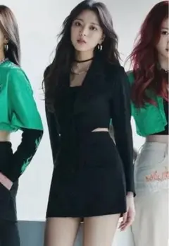 ITZY✖️H&M ユナ着用　ショート丈ブラックワンピース Sサイズ