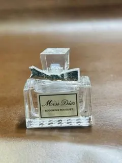 新品未使用】ミス ディオール ブルーミング ブーケ 5ml ミニ香水