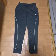 Item thumbnail for item 8ce3e2d1-5f81-4eb7-b33c-1d2ba59ec7e0