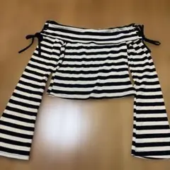 SHEIN オフショルセーター　M