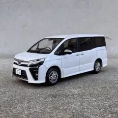 2025年最新】ヴォクシー カラーサンプル 白の人気アイテム - メルカリ