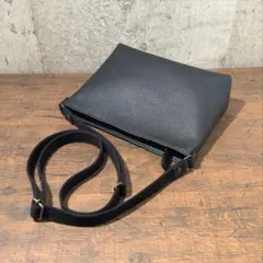 レザーサコッシュ　シュリンク型押し革　黒