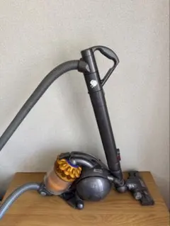 E11 ダイソン サイクロン式掃除機 DC63キャニスター - メルカリ