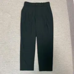 テーバードパンツ